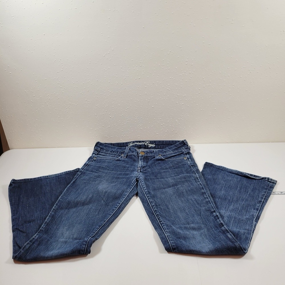American Eagle Women's Jeans Real Flare Leg Size 6 Blue